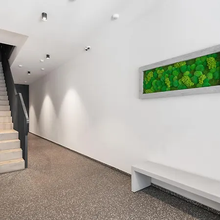 Real Living By Refa Karlin 408 * Praga