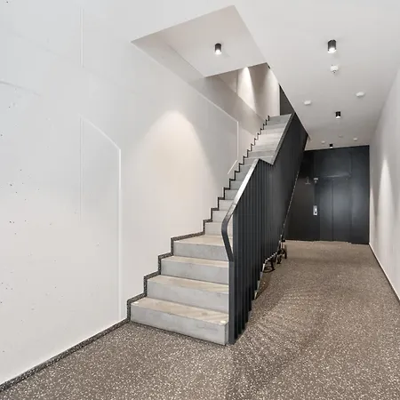 Real Living By Refa Karlin 408 Praga